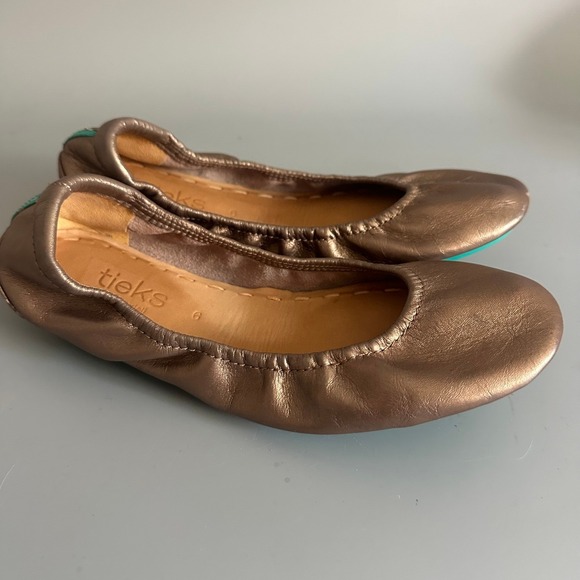 Tieks by Gavrieli Shoes - Tieks by Gavrieli Metallic Rose Gold Copper Leather Ballet Flats Womens Size 6